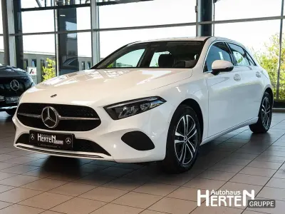 Gebraucht Mercedes A250 Progressive 163 PS (119 kW) 2025 Unilack polarweiß Limousine