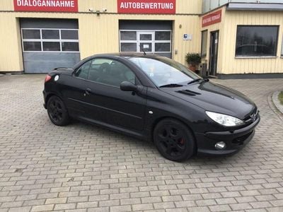 Gebraucht Peugeot 206 CC Platinum 109 PS (80 kW) 2004 Farbe schwarz obsidien metallic (metallic) Cabrio