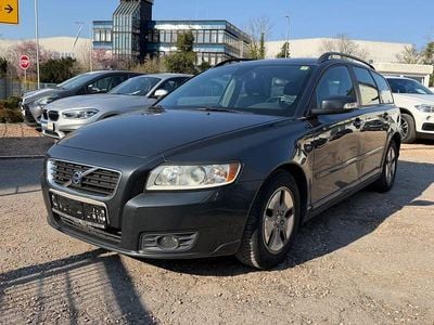 Gebraucht Volvo V50 Momentum 109 PS (80 kW) 2009 Savile grey pearl / metallic Kombi