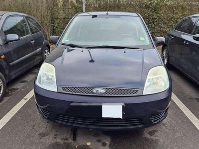 Second-hand Ford Fiesta Futura 60 CP (44 kW) 2004 Hatchback
