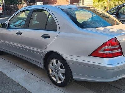 Gebraucht Mercedes C180 Classic 143 PS (105 kW) 2006 Silber Limousine