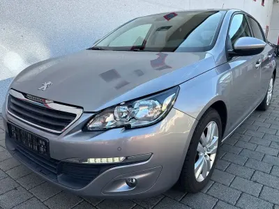 Gebraucht Peugeot 308 Active 131 PS (96 kW) 2015 Grau Limousine