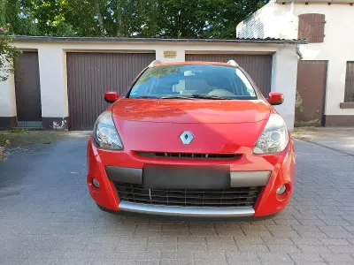 Gebraucht Renault Clio 85 PS (62 kW) 2010 Rot Kombi