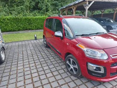 Gebraucht Citroën C3 Picasso SELECTION 99 PS (72 kW) 2016 Rot Van / Kleinbus