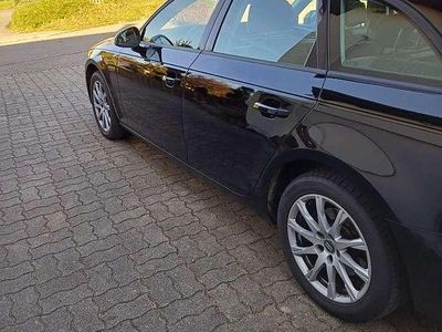 Schwarz Gebraucht 2016 Audi A4 Kombi | 16.000 € (Etwas zu teuer)