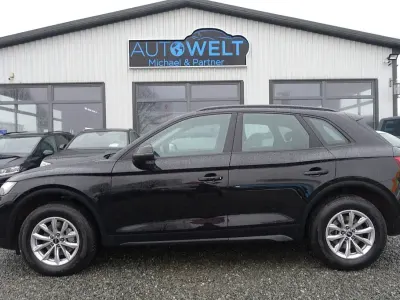 Gebraucht Audi Q5 Sport 204 PS (150 kW) 2022 Brillantschwarz SUV