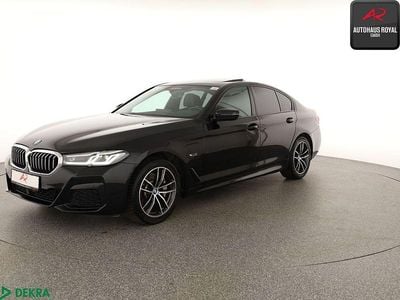 Gebraucht BMW 530e M Sport 292 PS (214 kW) 2023 Black sapphire Limousine