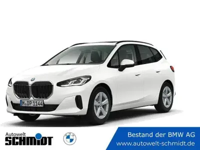 Gebraucht BMW 220 Active Tourer Comfort Edition 170 PS (125 kW) 2025 Mineralweiß Van / Kleinbus
