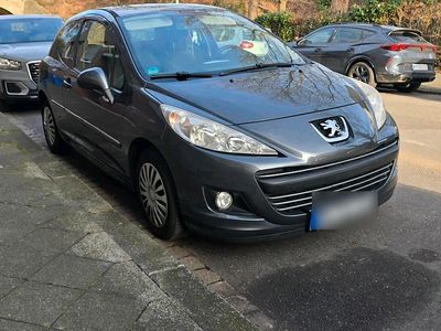 Gebraucht Peugeot 207 95 PS (69 kW) 2010 Grau Kleinwagen