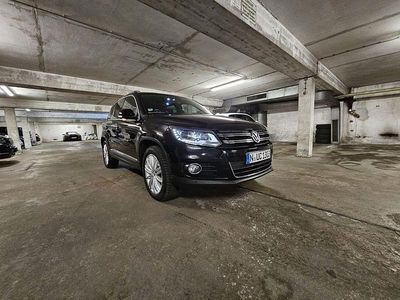 Gebraucht VW Tiguan Life 140 PS (102 kW) 2014 Schwarz SUV