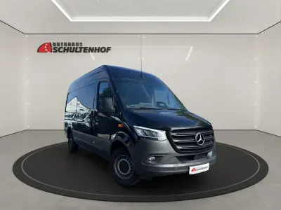 Używany Mercedes Sprinter 170 KM (125 kW) 2024 Czarny Van
