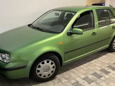 Gebraucht VW Golf III 74 PS (54 kW) 1998 Grün Kleinwagen