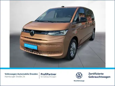 Gebraucht VW T7 150 PS (110 kW) 2024 Copper bronze metallic Van