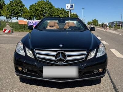 Usata Mercedes E220 170 CV (125 kW) 2011 Nero Cabrio