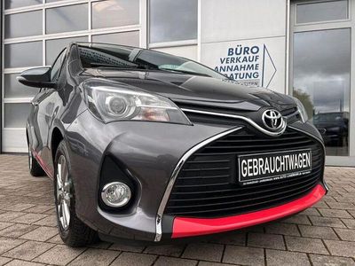 Usata Toyota Yaris 190 CV (139 kW) 2015 Grigio Utilitaria