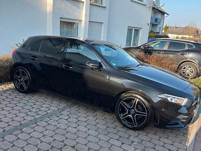 Gebraucht Mercedes A200 AMG line 163 PS (119 kW) 2019 Schwarz Limousine