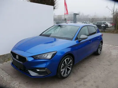 Neu Seat Leon FR 150 PS (110 kW) 2026 Saphir blau metallic Limousine