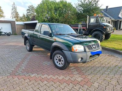 Grün Gebraucht 2010 Nissan Navara Abholung | 4.500 €