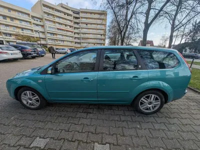 Gebraucht Ford Focus Ghia 125 PS (91 kW) 2007 Grün Kombi