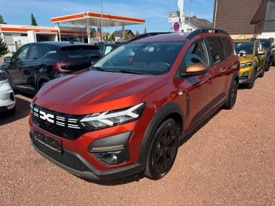 Gebraucht Dacia Jogger Extreme 141 PS (103 kW) 2024 Terracotta Van / Kleinbus