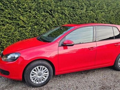 Gebraucht VW Golf VI Comfortline 122 PS (89 kW) 2009 Rot Kleinwagen