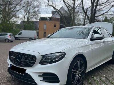 gebraucht Mercedes E220 d 4MATIC AMG Line Autom. AMG Line