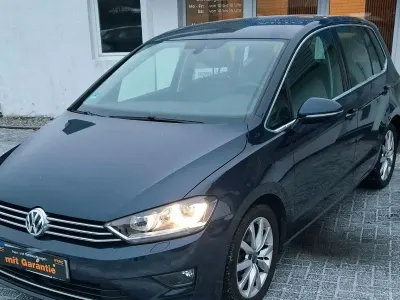 Używany VW Golf Sportsvan Highline 125 KM (91 kW) 2014 Niebieski Minivan