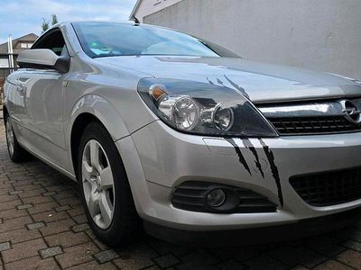 Gebraucht Opel Astra Cabriolet 140 PS (102 kW) 2008 Silber Cabrio