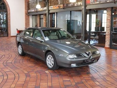 Alfa Romeo 166