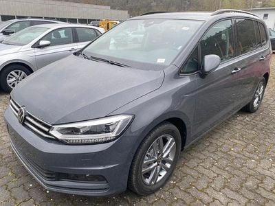 Nieuw VW Touran 150 PK (110 kW) 2026 Grijs MPV
