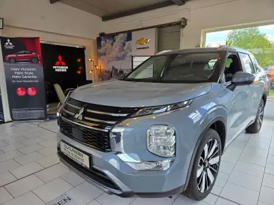 Neu Mitsubishi Outlander P-HEV Intro Edition 306 PS (225 kW) 2026 Grau SUV