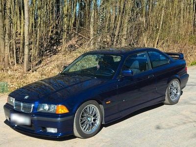 Gebraucht BMW 318 M Sport 140 PS (102 kW) 1997 Blau Coupé