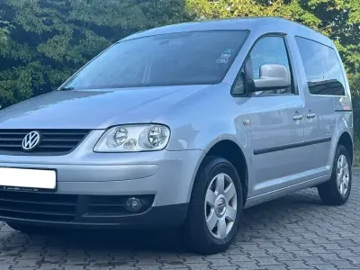 Gebraucht VW Caddy S 102 PS (75 kW) 2010 Silber Van / Kleinbus