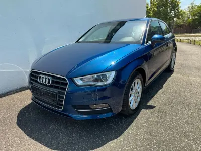 Gebraucht Audi A3 Attraction 110 PS (80 kW) 2016 Blau Limousine