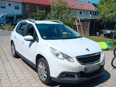Gebraucht Peugeot 2008 Allure 120 PS (88 kW) 2014 Weiß SUV