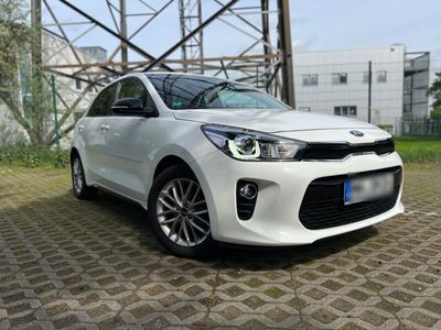 gebraucht Kia Rio 2019/ DreamTeam/ 8-fach bereift/ Scheckheft