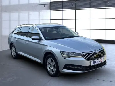 Gebraucht Skoda Superb 150 PS (110 kW) 2022 Silber Kombi
