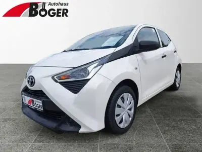 Gebraucht Toyota Aygo X Business Edition 72 PS (52 kW) 2021 Weiß SUV