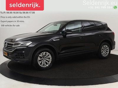 Schwarz Gebraucht 2018 VW Touareg Elegance SUV | 31.900 €