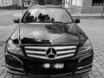 Gebraucht Mercedes 200 136 PS (100 kW) 2014 Schwarz Kombi