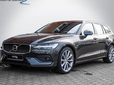 Gebraucht Volvo V60 Momentum 150 PS (110 kW) 2020 Grau Kombi
