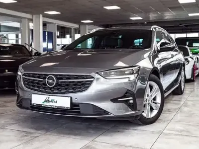 Begagnad Opel Insignia 174 HK (127 kW) 2021 Grå Kombi