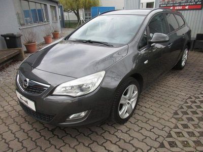 Gebraucht Opel Astra Design Edition 101 PS (74 kW) 2011 Grau Kombi