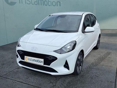 Gebraucht Hyundai i10 Trend 63 PS (46 kW) 2024 Weiß Kleinwagen