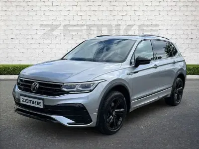 Gebraucht VW Tiguan Allspace R-line 245 PS (180 kW) 2023 Pyritsilber metallic SUV