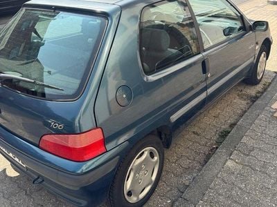 Peugeot 106