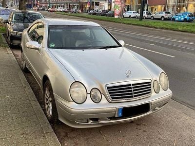 Gebraucht Mercedes CLK320 Elegance 218 PS (160 kW) 2000 Silber Coupé