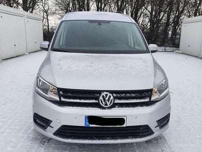 Grau Gebraucht 2018 VW Caddy Maxi Trendline Van / Kleinbus | 12.333 € (Superpreis)