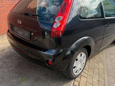 Second-hand Ford Fiesta 60 CP (44 kW) 2008 Negru Hatchback