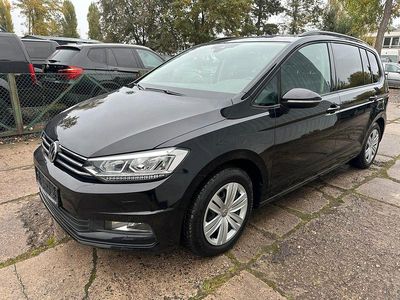 Gebraucht VW Touran Comfortline 150 PS (110 kW) 2016 Schwarz Van / Kleinbus